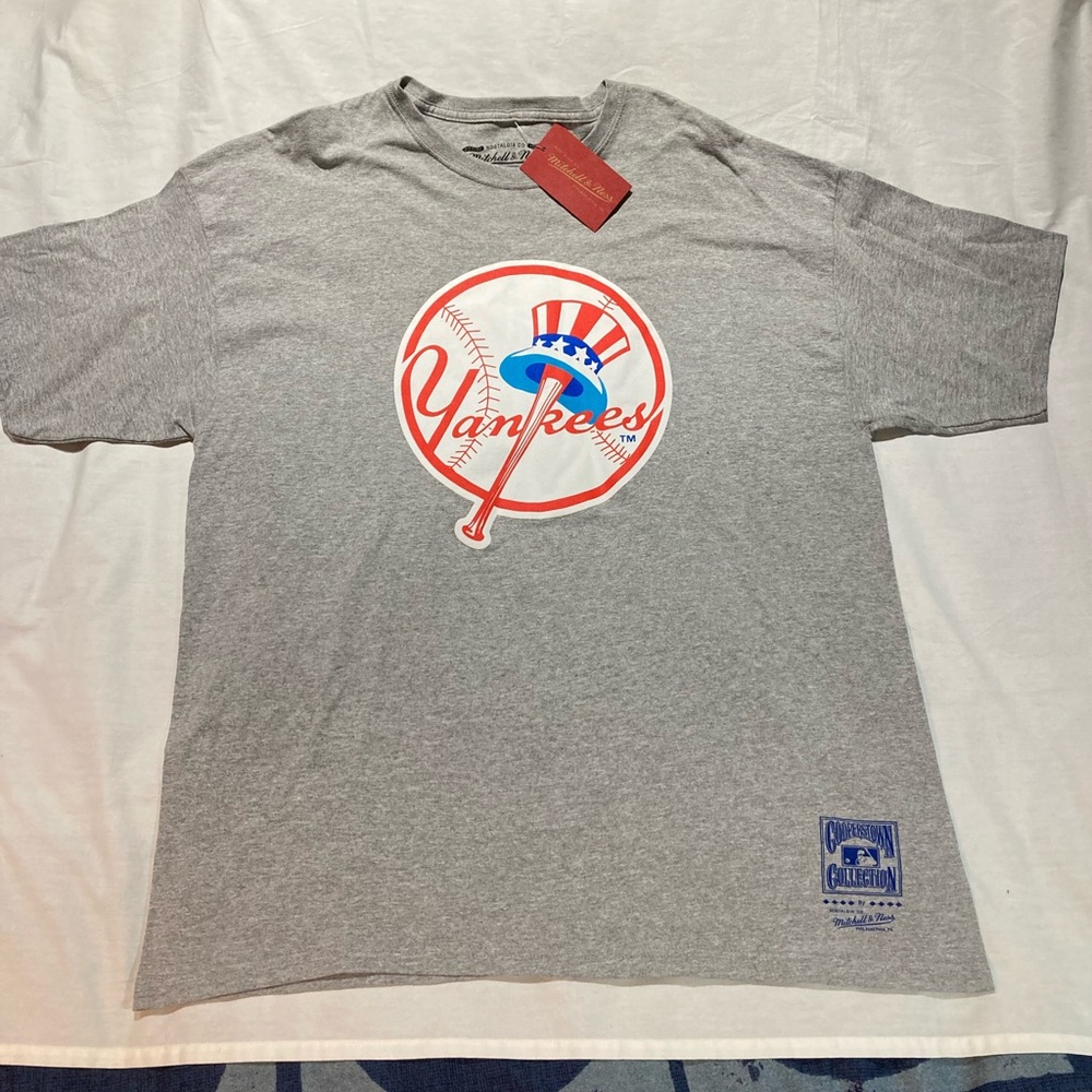 Mitchell & Ness New York Yankees Logo T-shirt, Men’s size 2X, NWT!